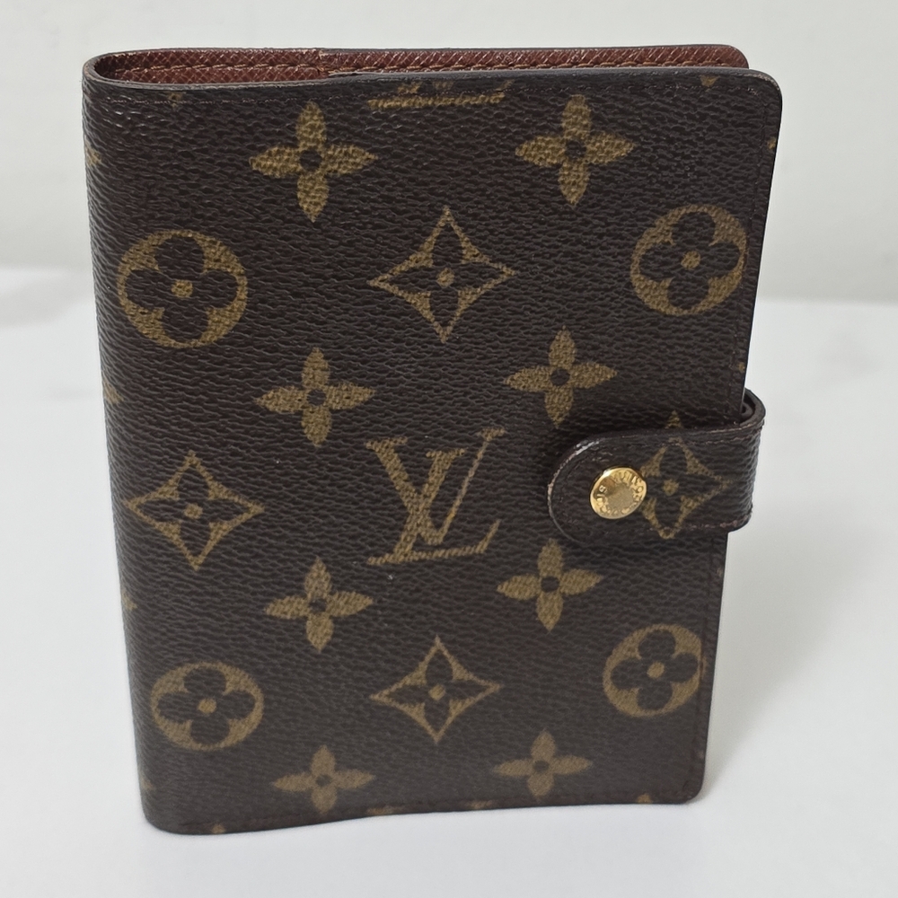 Louis Vuitton Agenda 2025 New Never Used - Picture 5 of 6